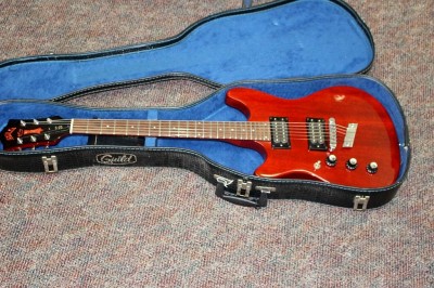 Guild S-25 lefty.JPG