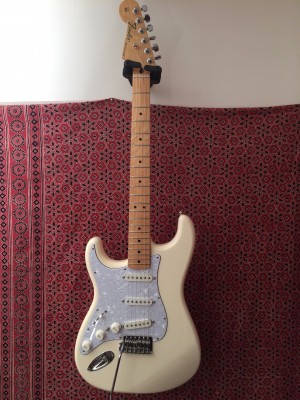 Fender -strat - MIM - 2.jpg