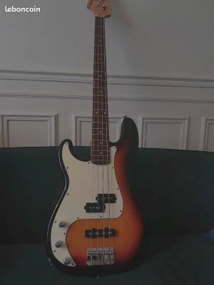 Squier P Bass Special.jpg