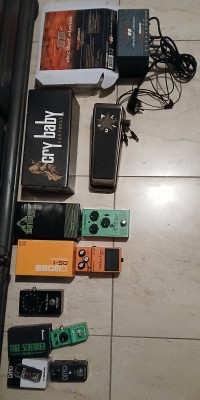 pedales effets power source.jpg